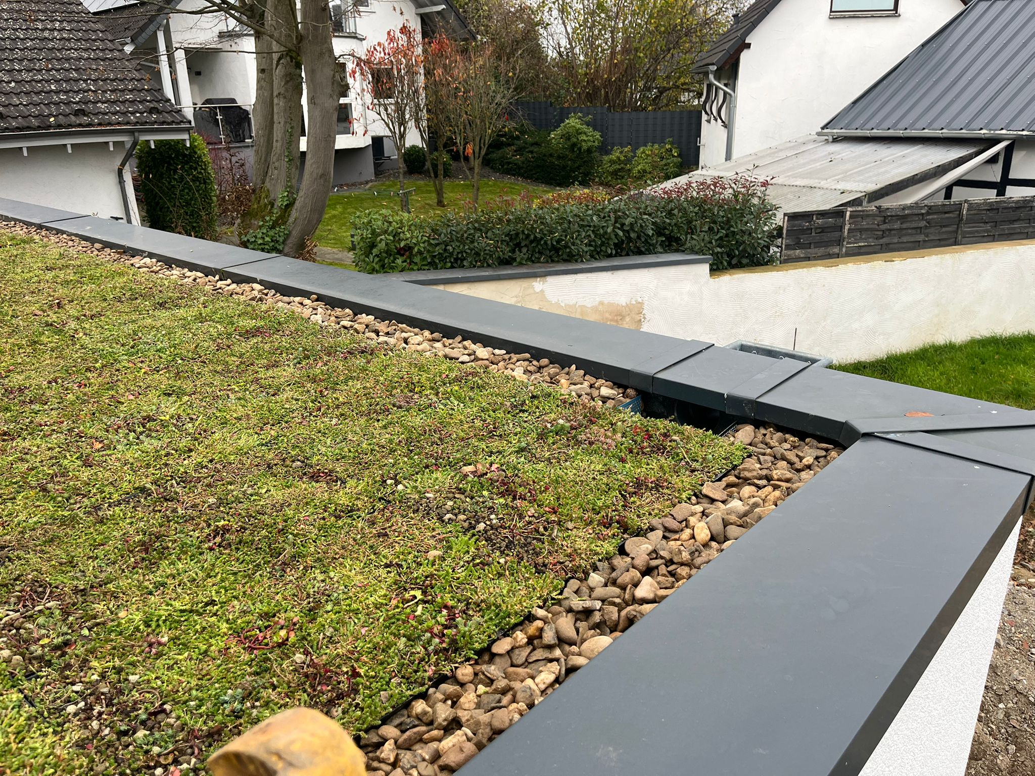 Dachbegrünung Gartenhaus – Plantile® Gründach-Komplettset