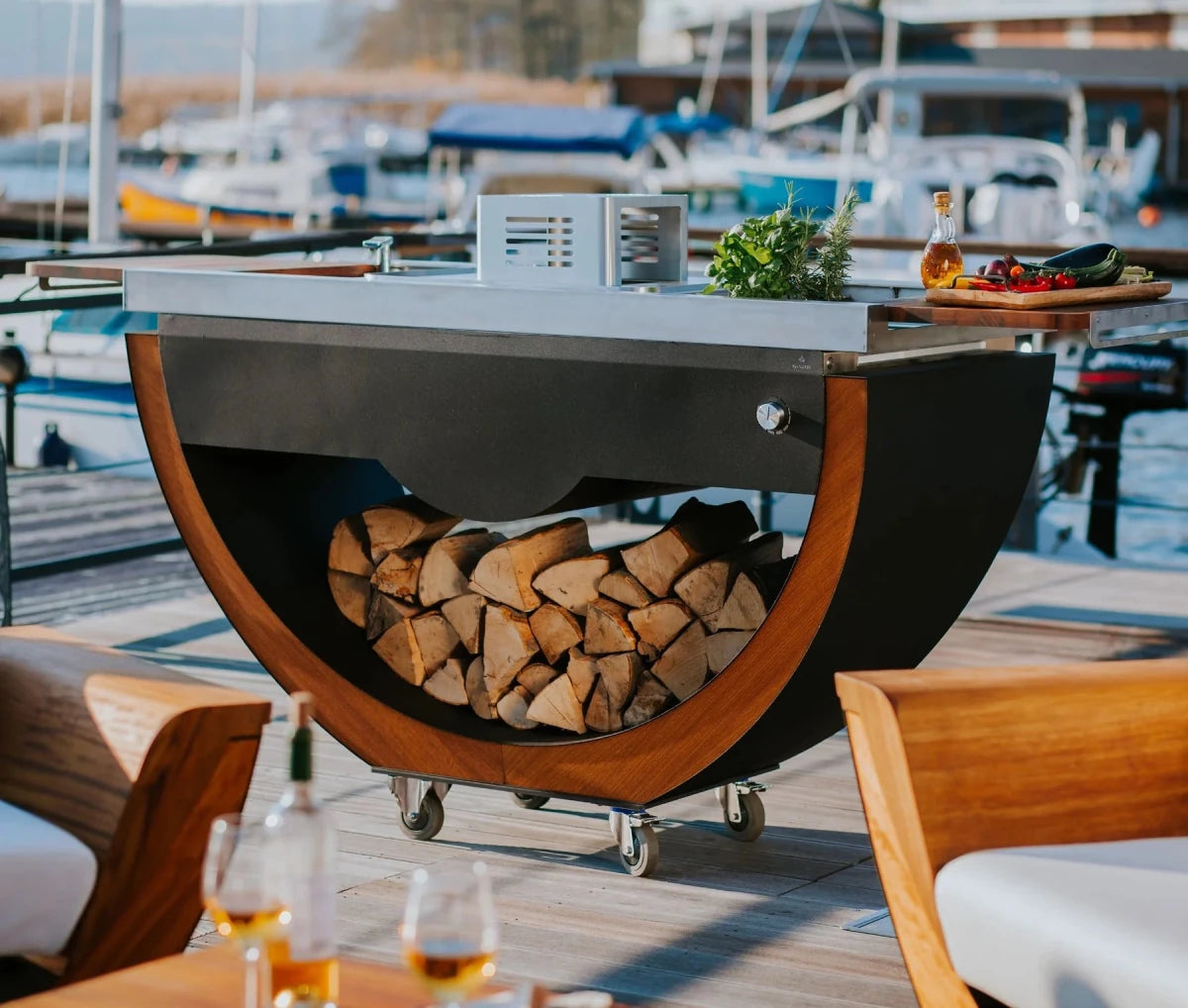 NARIE Outdoor-Küche aus Edelstahl und Holz mit Plancha – online kaufen - Wurzelwerk Design