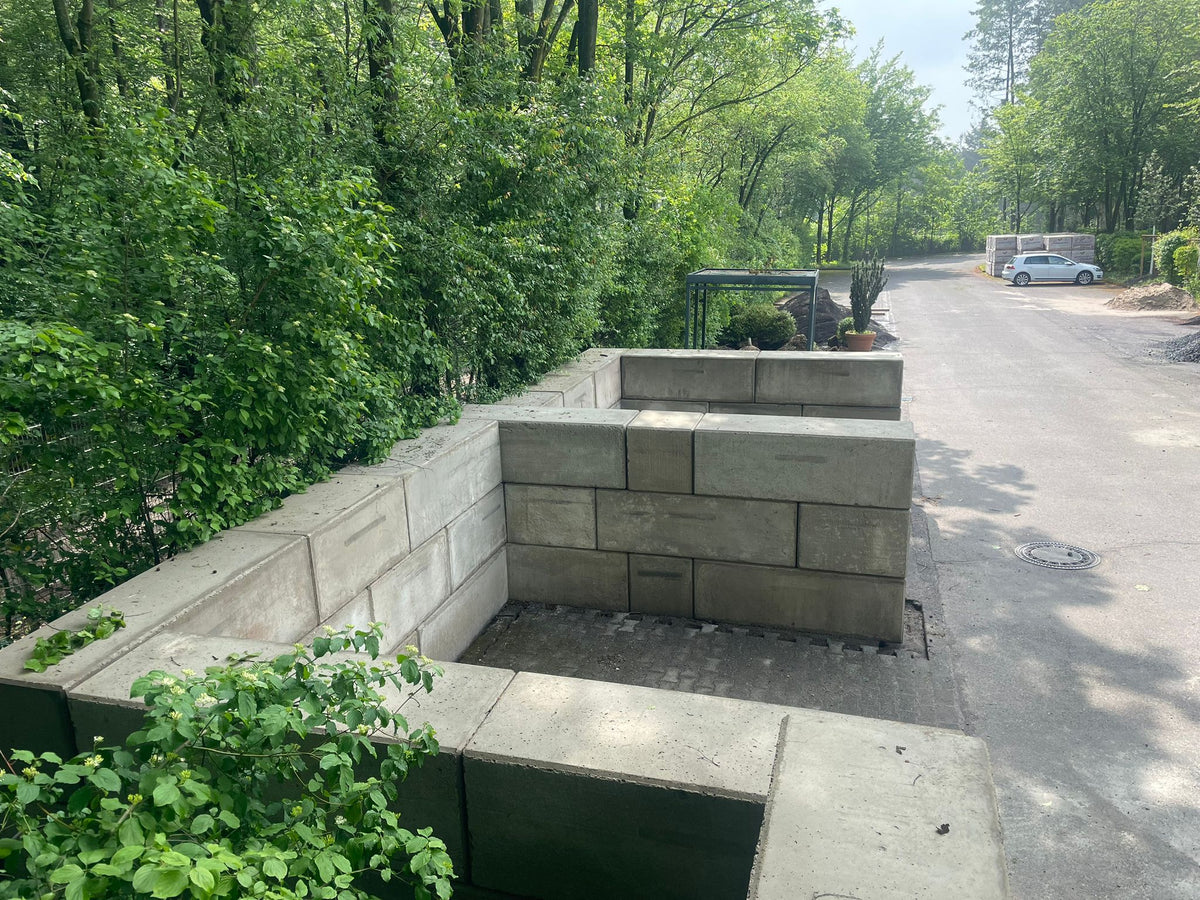 Fahrsilo bauen: Kosten, Genehmigung und Aufbau mit Betonblöcken