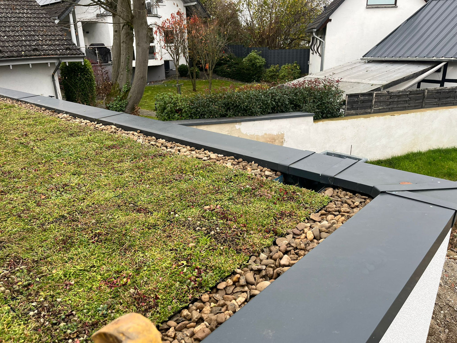 Dachbegrünung Gartenhaus – Plantile® Gründach-Komplettset