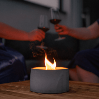 Dauerfeuer CLARUS Kerzen im 3er Set von Manubeton, große weiße Kerzen mit Flamme, für stimmungsvolle Beleuchtung