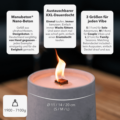 Feuerfurnier aus Manubeton FIRE Cozy DEAL, geformt und geölt, mit sichtbarer Holzmaserung und feuriger Oberfläche.