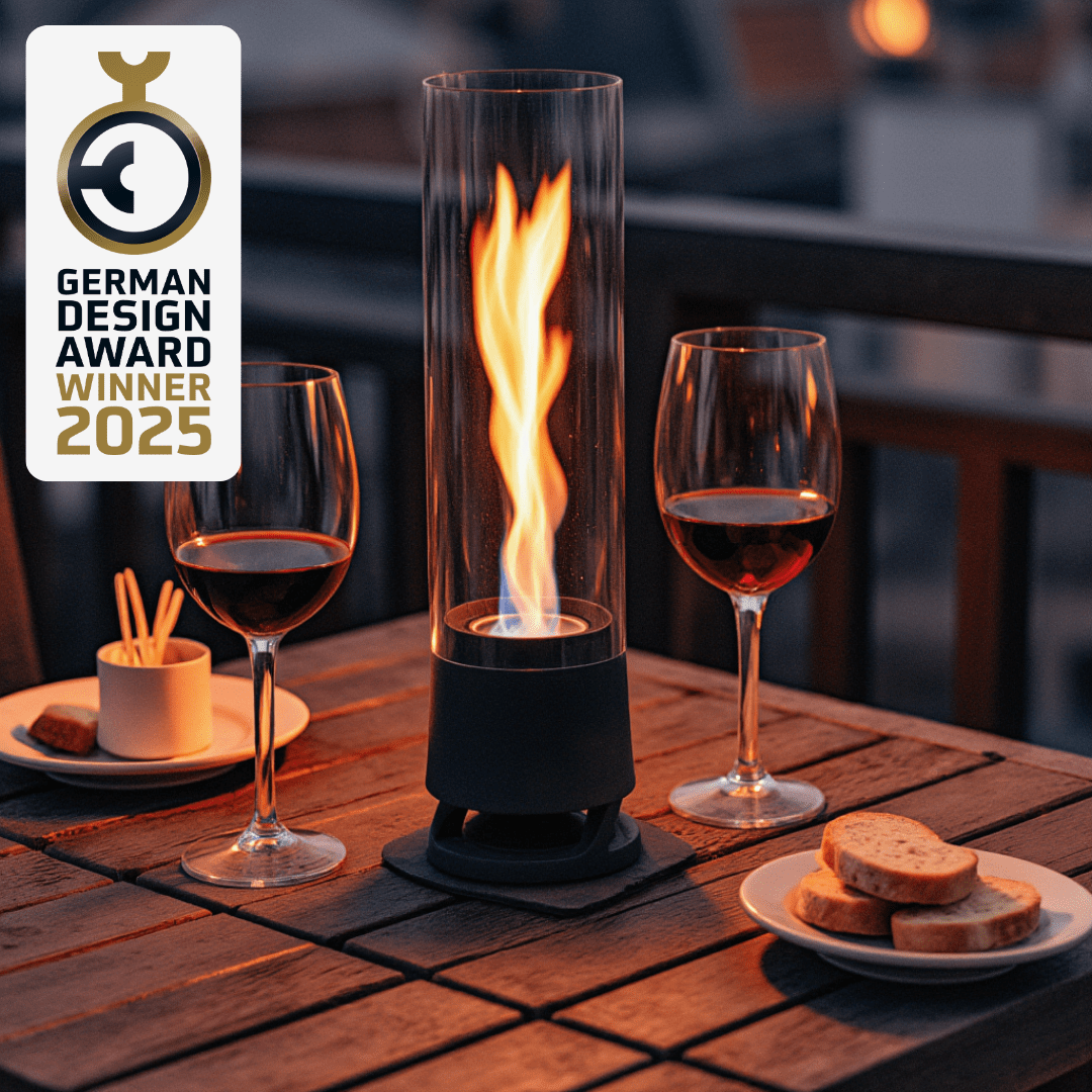 Anthrazitfarbenes Standfeuer LUCEO Outdoor von Manubeton, modernes Design, mit Flammenelementen auf einem stabilen Standfuß