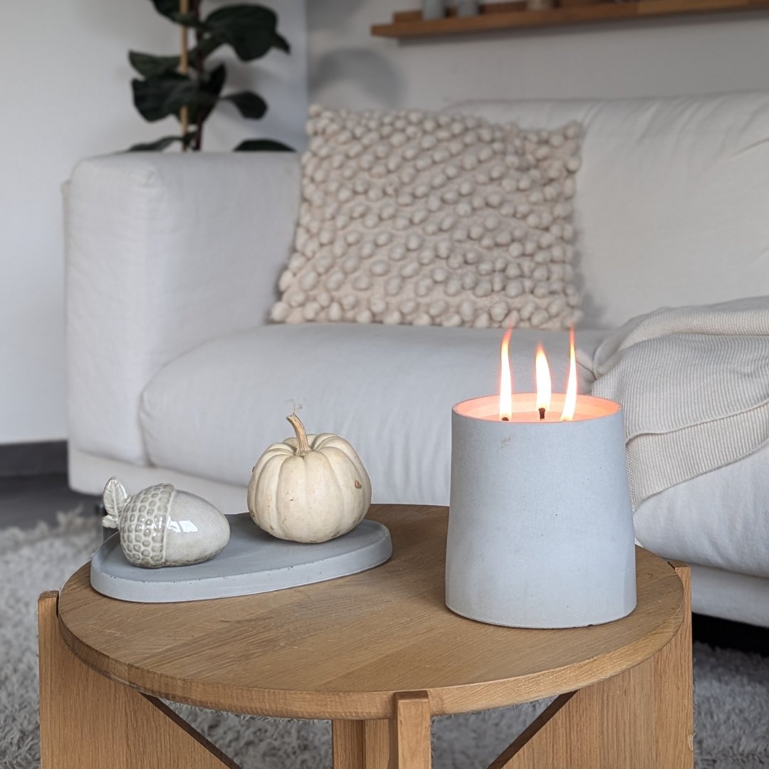 Manubeton Dauerkerze mit dünnem Docht, stilvolle Kerze in modernem Design für Innenräume, flackert sanft und schafft gemütliche Atmosphäre