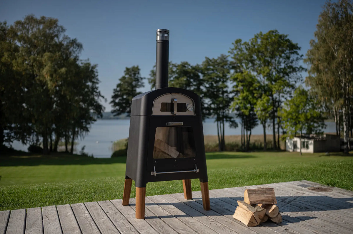 NEXO Pizzaofen in Black im Garten