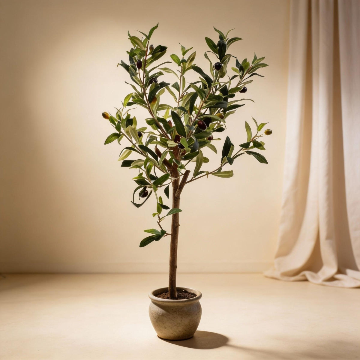 Künstlicher Olivenbaum im Topf, 65 cm, Everspring, detailreiche grüne Blätter, ideal für Dekoration im Innenbereich