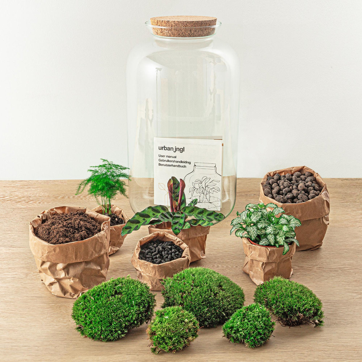 Everspring Flaschengarten Botanical Sven XL mit Rake und Schaufel, 43 cm hoher Pflanzendekor für kreative Pflanzenarrangements