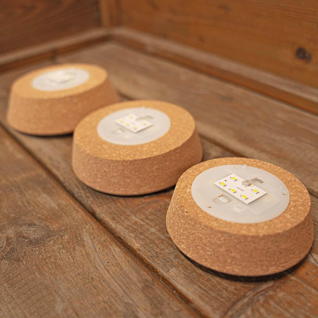 Korkplatte mit LED-Beleuchtung für Terrarien, 13,2 x 11,9 x 3,5 cm