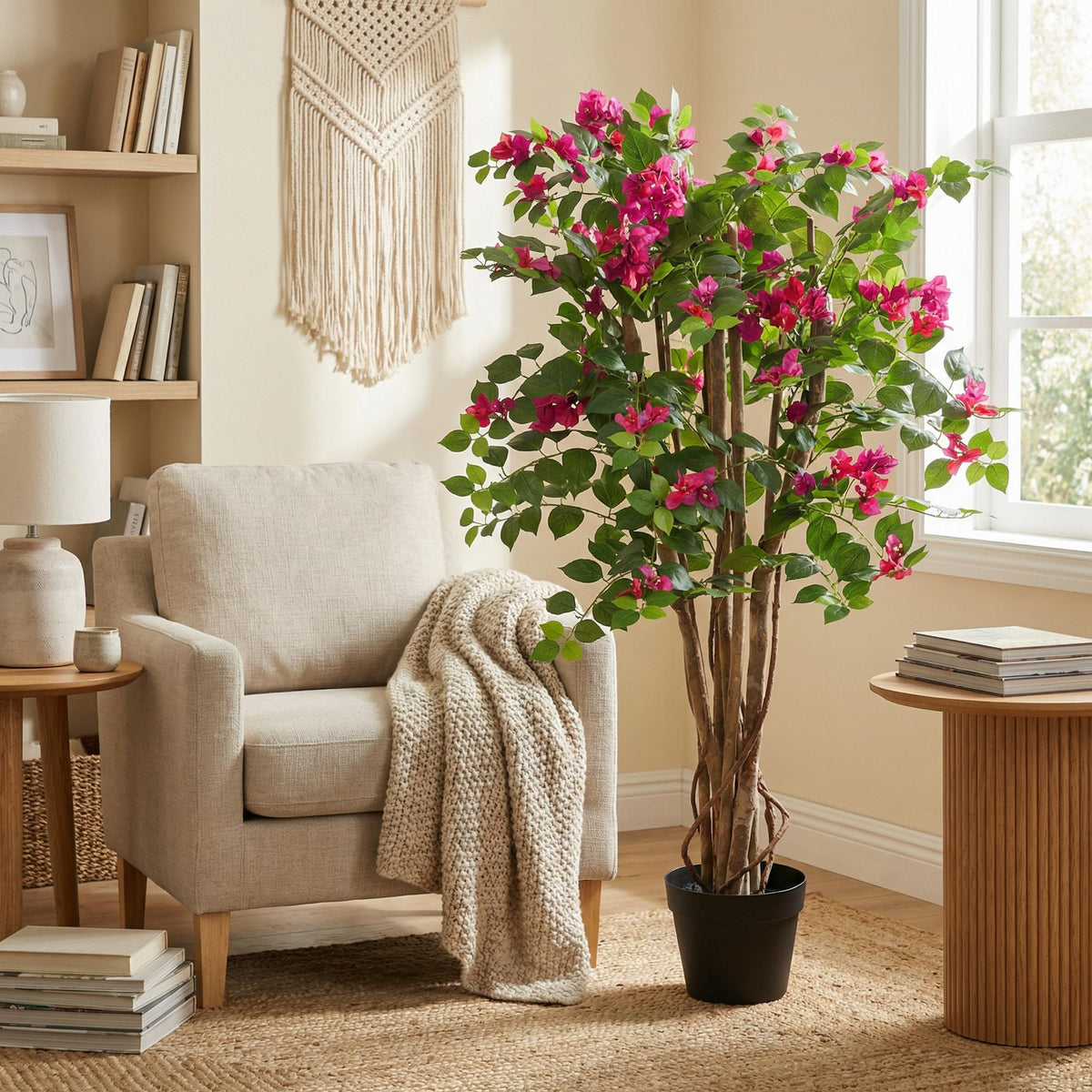 Kunstpflanze Bougainville von Everspring, 120 cm hohe, lebensechte Kunstpflanze mit bunten Blüten und grünen Blättern.